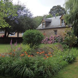 Le Moulin D'Hys Bed and Breakfast La Cropte Exterior photo