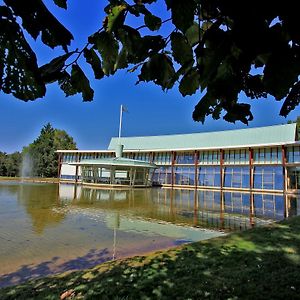 Logis Des Lacs D'Halco Ξενοδοχείο Hagetmau Exterior photo