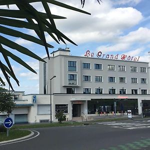 Le Grand Hotel Μομπέζ Exterior photo