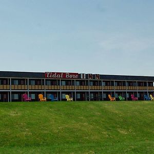 Tidal Bore Inn Τρούρο Exterior photo