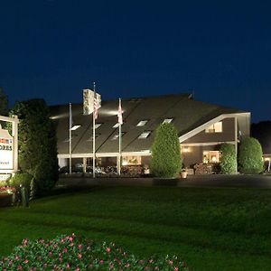 Commodores Inn Stowe Exterior photo