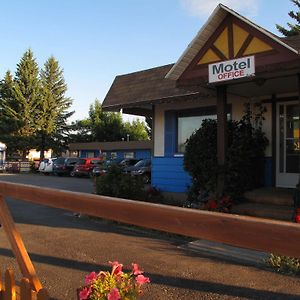 Blue Mountain Motel Pincher Creek Exterior photo