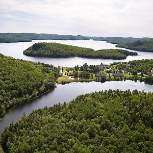 Auberge Du Lac-A-L'Eau-Claire Ξενοδοχείο Saint-Alexis-des-Monts Exterior photo