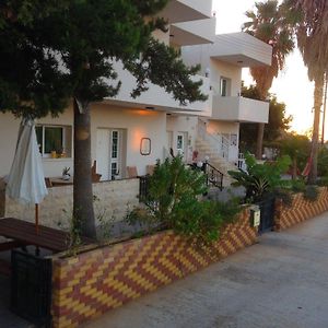 Astrofegia Apartments Near The Sea Αγία Μαρίνα Exterior photo