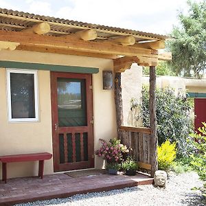 Casa Gallina - An Artisan Inn Τάος Exterior photo