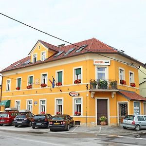 Hostel Sonce Πτούι Exterior photo