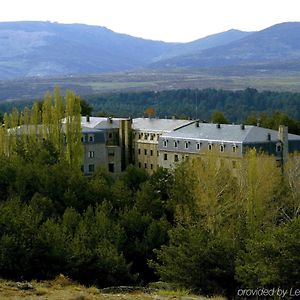 Parador De Gredos Ξενοδοχείο Navarredonda de Gredos Exterior photo