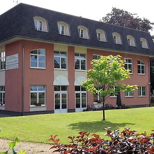 Vzdelavaci Stredisko A Hotel Varnsdorf Exterior photo