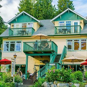 Bonniebrook Lodge Gibsons Exterior photo