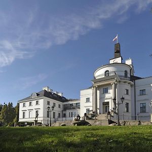 Schlosshotel Burg Schlitz Hohen Demzin Exterior photo