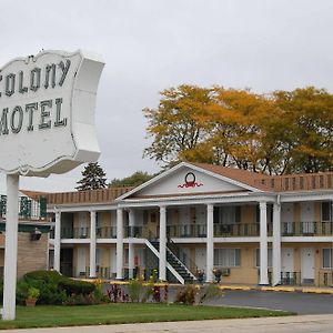 Colony Motel Brookfield Exterior photo