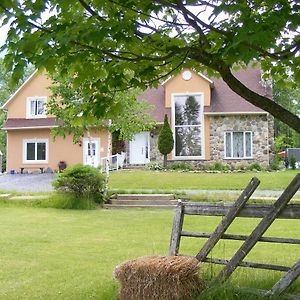 Gite L'Antre D'Eux Bed and Breakfast Σέρμπρουκ Exterior photo