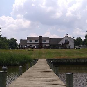 Marvels On The Creek Bed and Breakfast East New Market Exterior photo