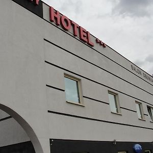 Hotel Sunny Πόζναν Exterior photo