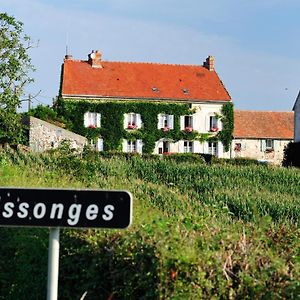 Maison D'Hotes Ferme D'Issonges B&B Marigny-en-Orxois Exterior photo