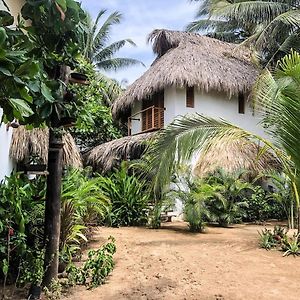 Hotel Descalzo Zipolite Exterior photo