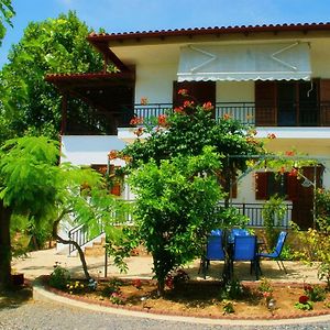 Platanos Apartment Νέα Μουδανιά Exterior photo