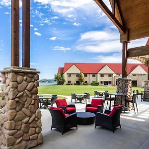 Arrowwood Resort At Cedar Shore Oacoma Exterior photo