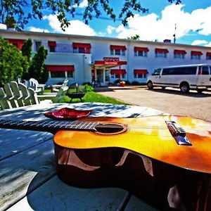 Holiday Music Motel Sturgeon Bay Exterior photo