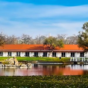 Pannonia Golf & Country Club Bed and Breakfast Alcsutdoboz Exterior photo