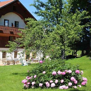 Le Tillau Ξενοδοχείο Les Verrières-de-Joux Exterior photo