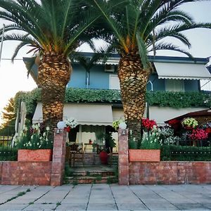 Hotel Akti Λιβανάτες Exterior photo