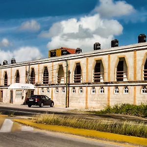 Hotel Laguna Encantada Τσετουμάλ Exterior photo