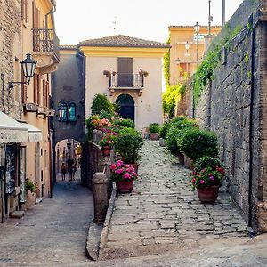 Antica Bifora Rsm Bed and Breakfast Σαν Μαρίνο Exterior photo