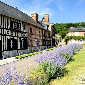 L'Atelier De Tess Bed and Breakfast Le Bec-Hellouin Exterior photo