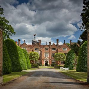 Great Fosters - Near Windsor Ξενοδοχείο Egham Exterior photo