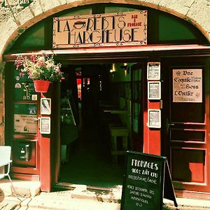 Une Coquille Sous L'Oreiller Bed and Breakfast Le Puy-en-Velay Exterior photo