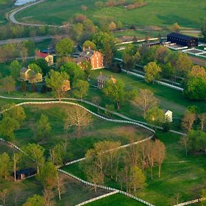 Shaker Village Of Pleasant Hill Harrodsburg Exterior photo