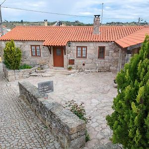 Casas Da Lagarica Ξενοδοχείο Sortelha Exterior photo