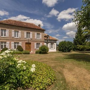 Chambre D'Hotes De La Vallee Bed and Breakfast Montaure Exterior photo