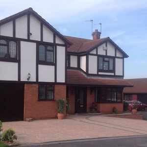 The Cedars House B&B Nuneaton Exterior photo