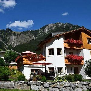 Haus Frainer Διαμέρισμα Wald am Arlberg Exterior photo