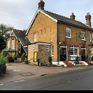 Good Intent Rooms Waltham Abbey Exterior photo