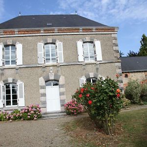 Maison St Mayeul Ξενοδοχείο Bouere Exterior photo