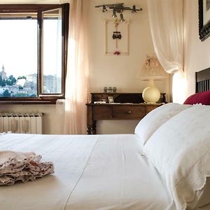 Tre Civette Sul Como Bed and Breakfast Cartoceto Exterior photo