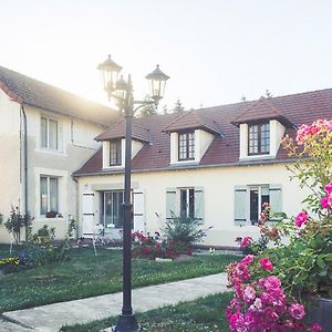 Clos Charmille Bed and Breakfast Meaulne Exterior photo