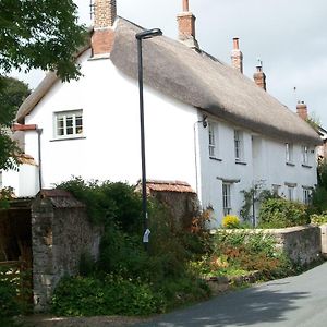 Middletown Farmhouse B&B Okehampton Exterior photo