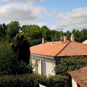 Maison D'Hotes Le Lavoir Ξενοδοχείο Fontaines  Exterior photo