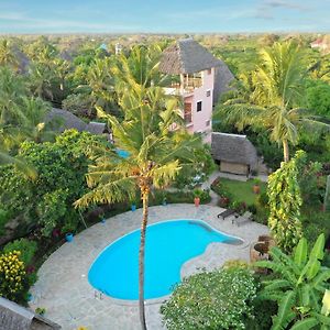 Luxury Villa Soleil, Galu Diani Beach Exterior photo