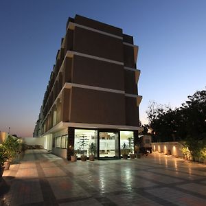 Hotel Galaxy Inn Αχμπανταμπάντ Exterior photo