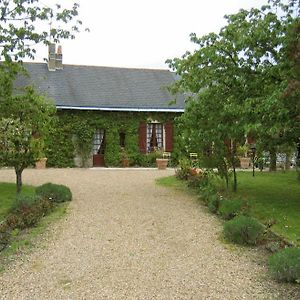 La Poiriere Bed and Breakfast Chemellier Exterior photo