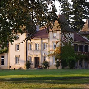 Domaine Des Grands Cedres Bed and Breakfast Cordelle Exterior photo