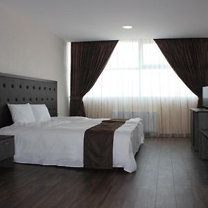 Family Hotel Σιλίστρα Room photo