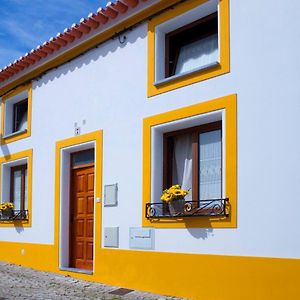 A Casa Dos Girassois Διαμέρισμα Cuba Exterior photo