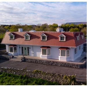 The Red Cottage & Stables Σλίγκο Exterior photo