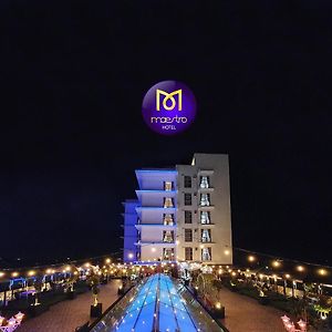 Maestro Hotel Kota Baru Pontianak Exterior photo